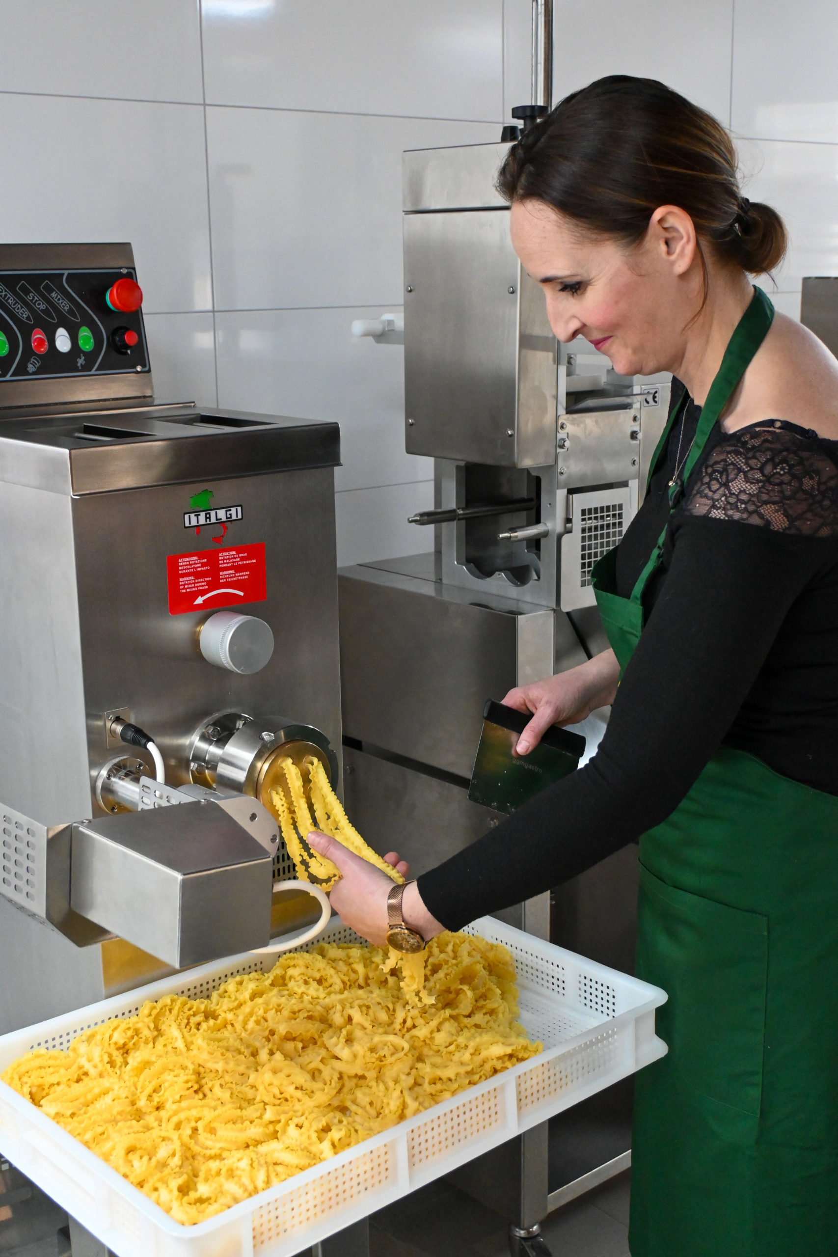 Fabrication pâtes fraiches Nonna Assunta Fabrication pâtes fraiches Nonna Assunta